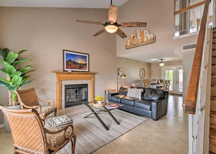 Hot Tub, Heated Pool & More! Relaxing Holiday home Phoenix