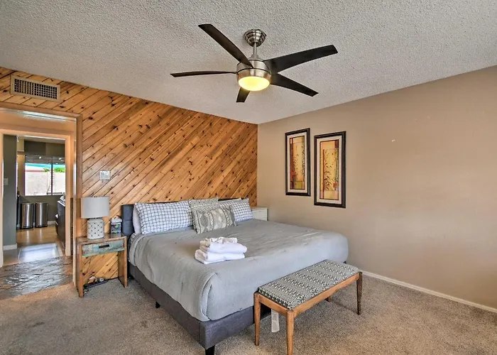 Holiday home Hot Tub, Heated Pool & More! Relaxing *