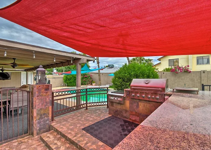 Hot Tub, Heated Pool & More! Relaxing