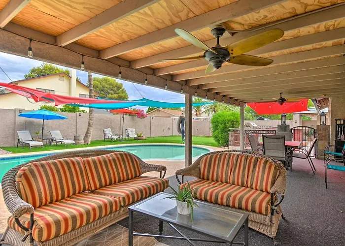 Hot Tub, Heated Pool & More! Relaxing *